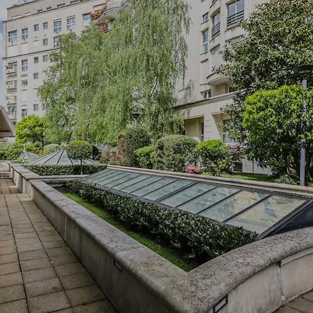 Raffinement With Garden Furniture - 16eme * Paris
